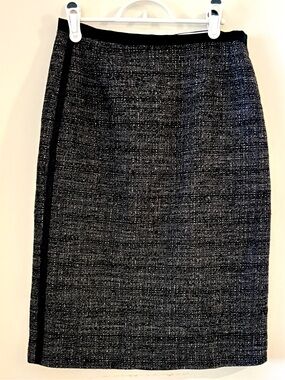 MaxMara boucle pencil skirt size 6 US